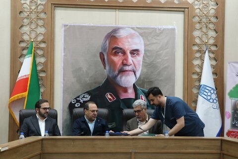انعقاد تفاهم‌نامه همکاری میان دانشگاه‌های علوم پزشکی ایران و همدان در حاشیه بزرگ‌ترین اردوی جهادی درمانی غرب کشور